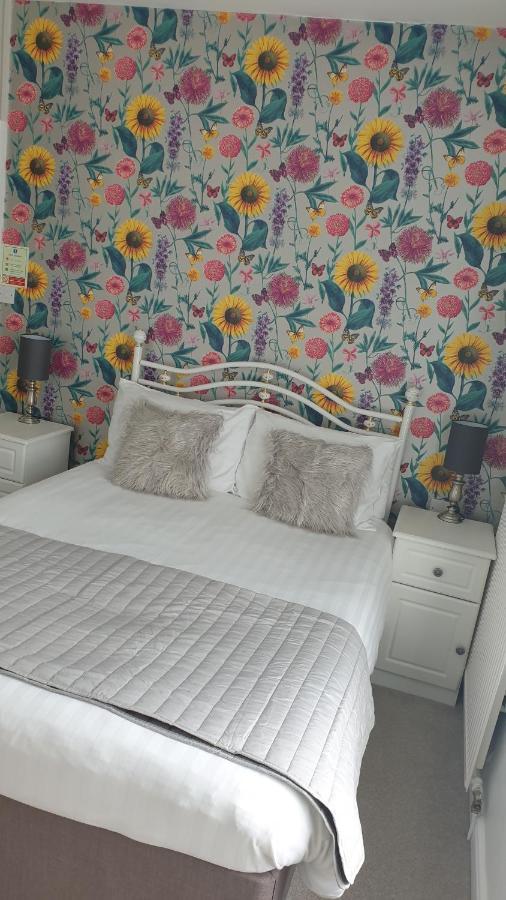 No 6 Quality Guesthouse 兰迪德诺 外观 照片