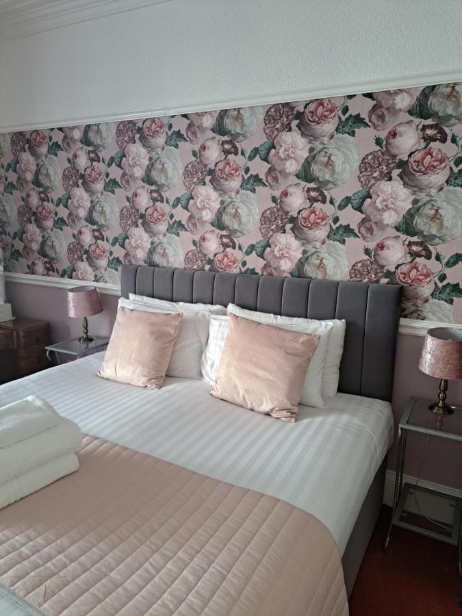 No 6 Quality Guesthouse 兰迪德诺 外观 照片